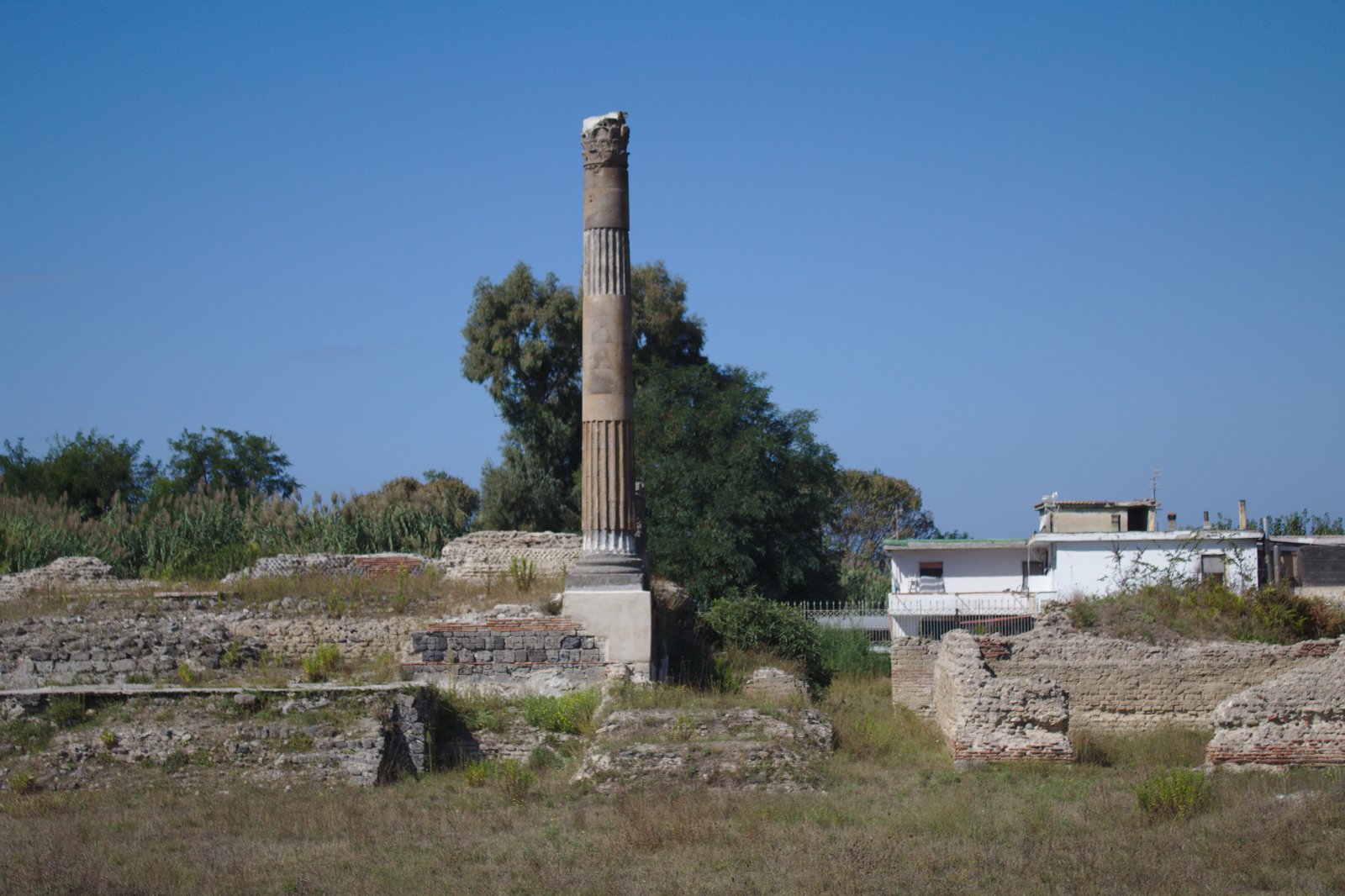 Liternum hamda Amphitheater  - Lago Patria | Secret World Trip Planner