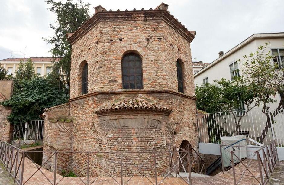 Ariernas Baptisterium - Ravenna | Secret World Trip Planner