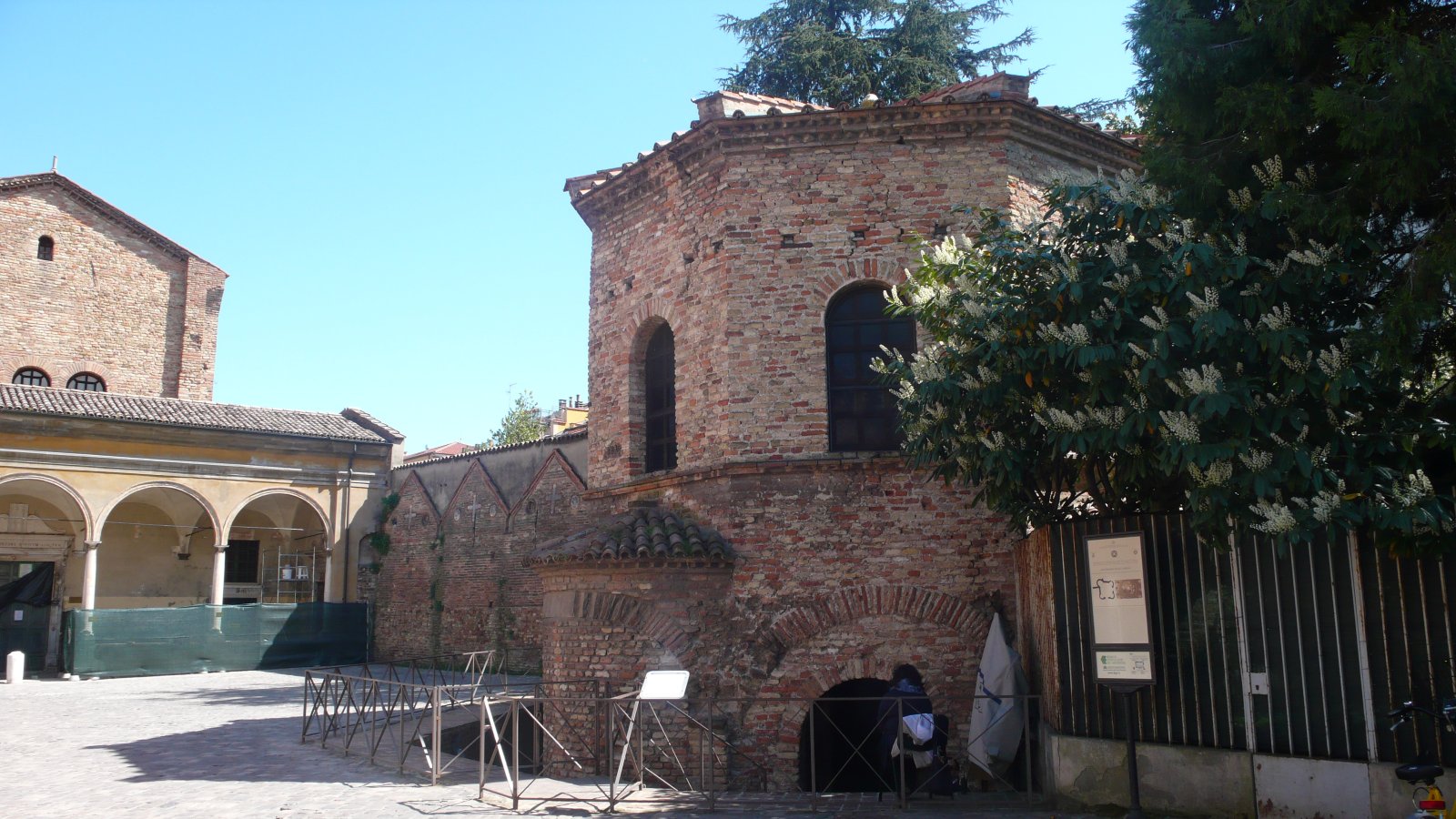 Ariernas Baptisterium - Ravenna | Secret World Trip Planner