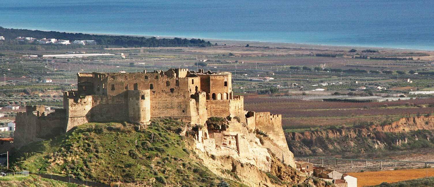 Švapski dvorac Rocca Imperiale - Rocca Imperiale | Secret World Trip Planner