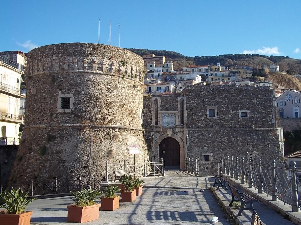 জরি দুর্গ - Pizzo | Secret World Trip Planner