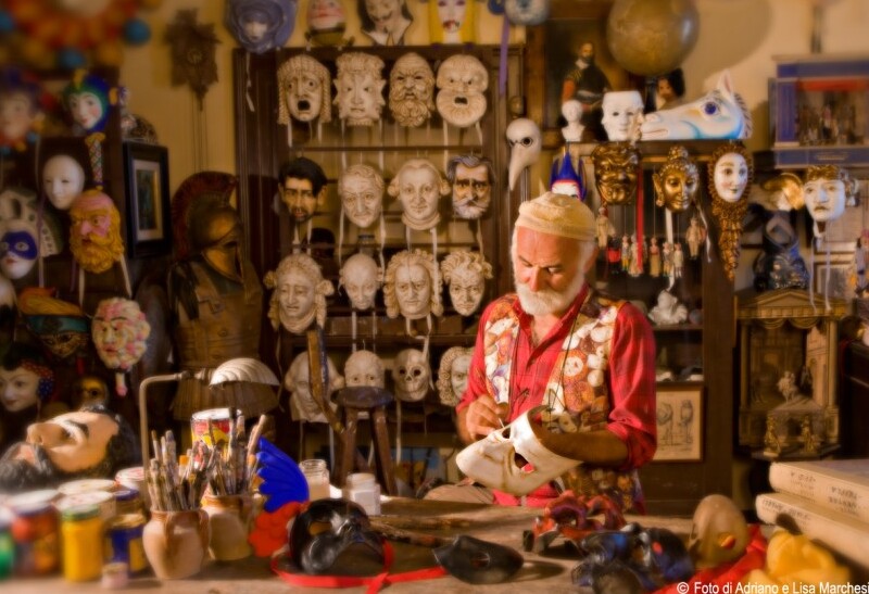 Safnið Mondonovo Grímur - Malo | Secret World Trip Planner