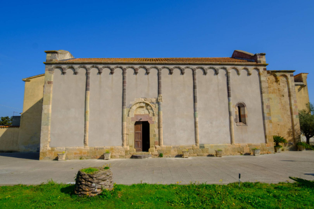 Chiesa Romanica di Santa Maria Maddalena - Silì | Secret World Trip Planner