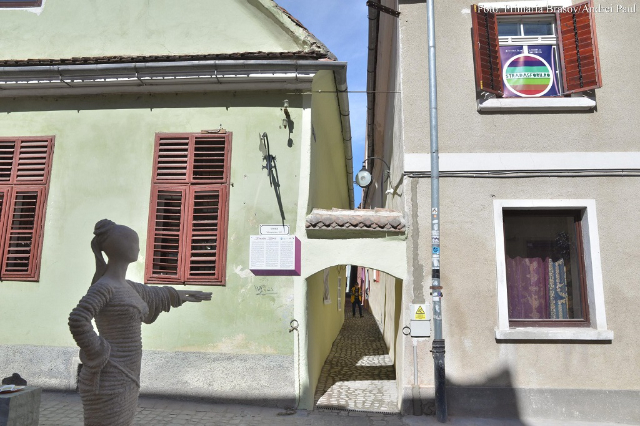 స్ఫోరి వీధి - Brașov | Secret World Trip Planner