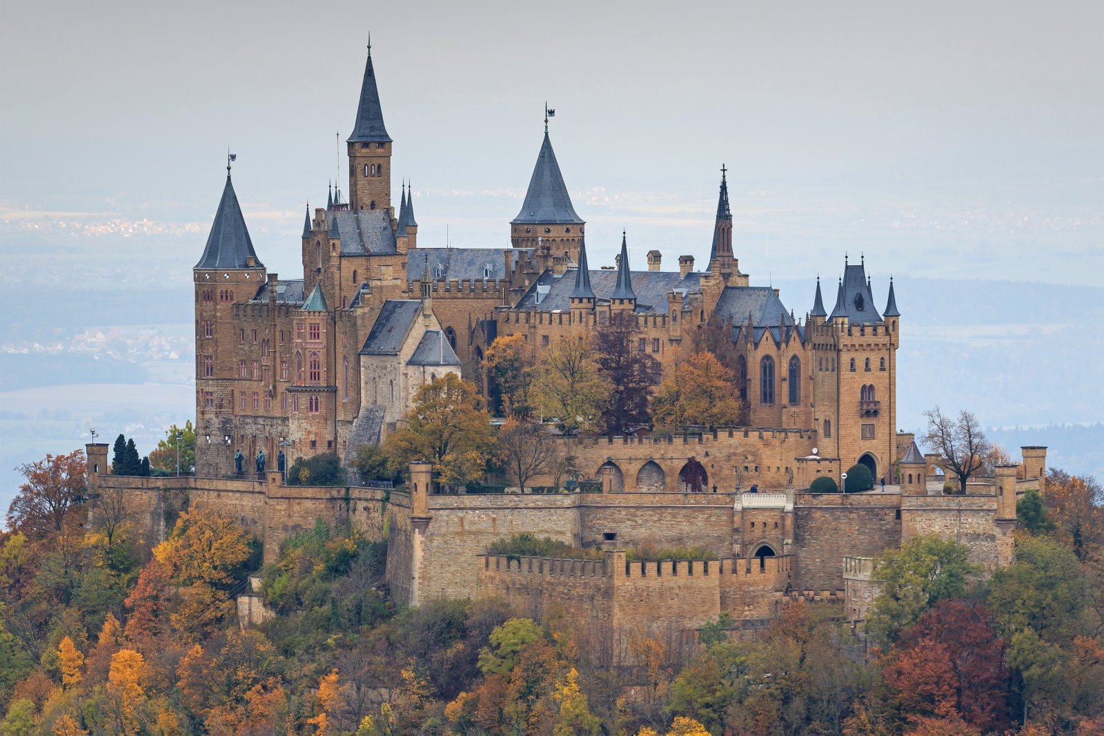 Château de Hohenzollern - Burg Hohenzollern | Secret World Trip Planner