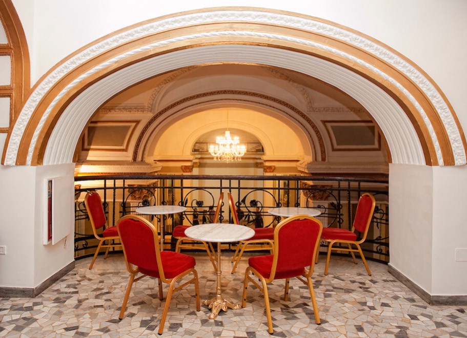 The Salone Margherita, ນັກຮ້ອງຄາເຟອີຕາລີຄົນທໍາອິດ