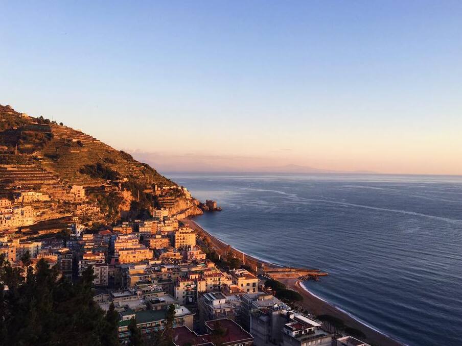 Pantai Amalfi - Maiori | Secret World Trip Planner