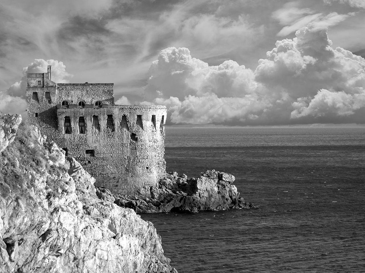 Pantai Amalfi - Maiori | Secret World Trip Planner