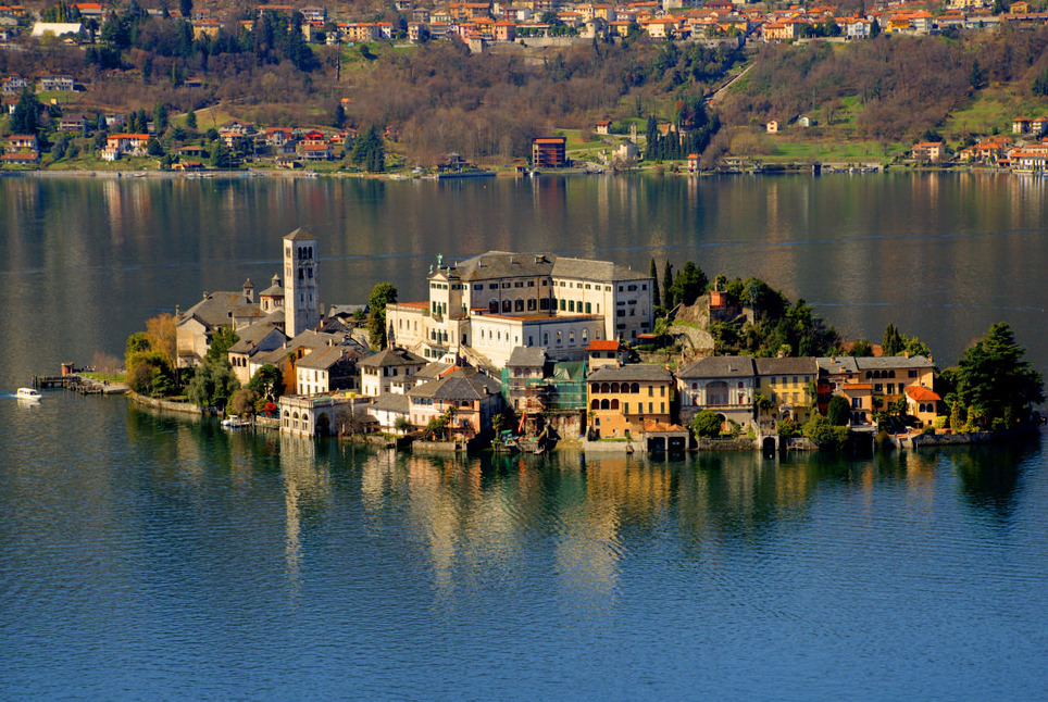 Among the narrow streets of Orta San Giulio - Orta San Giulio | Secret World Trip Planner