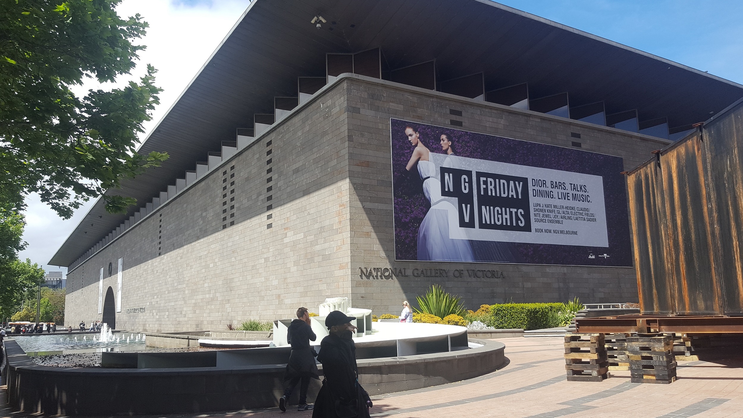 ແຫ່ງຊາດຄັງຂອງວິກ(NGV) - Melbourne | Secret World Trip Planner