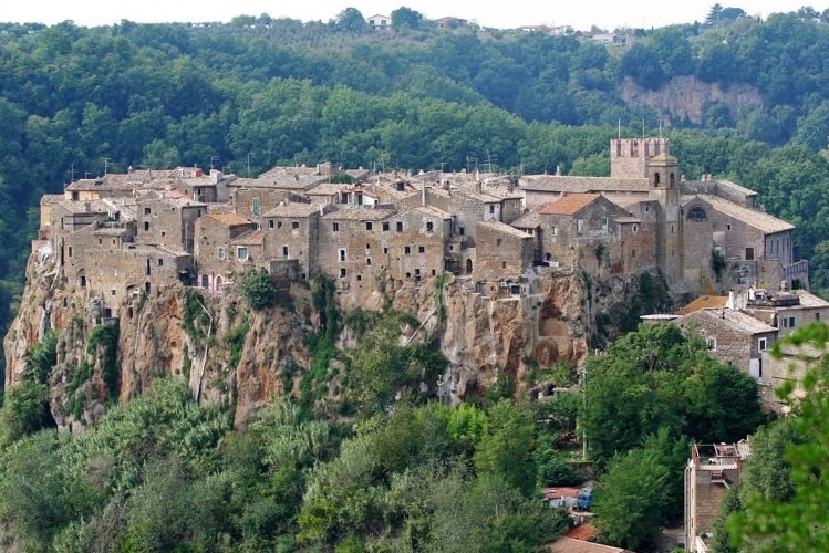 Desa Calcata - Calcata Vecchia | Secret World Trip Planner