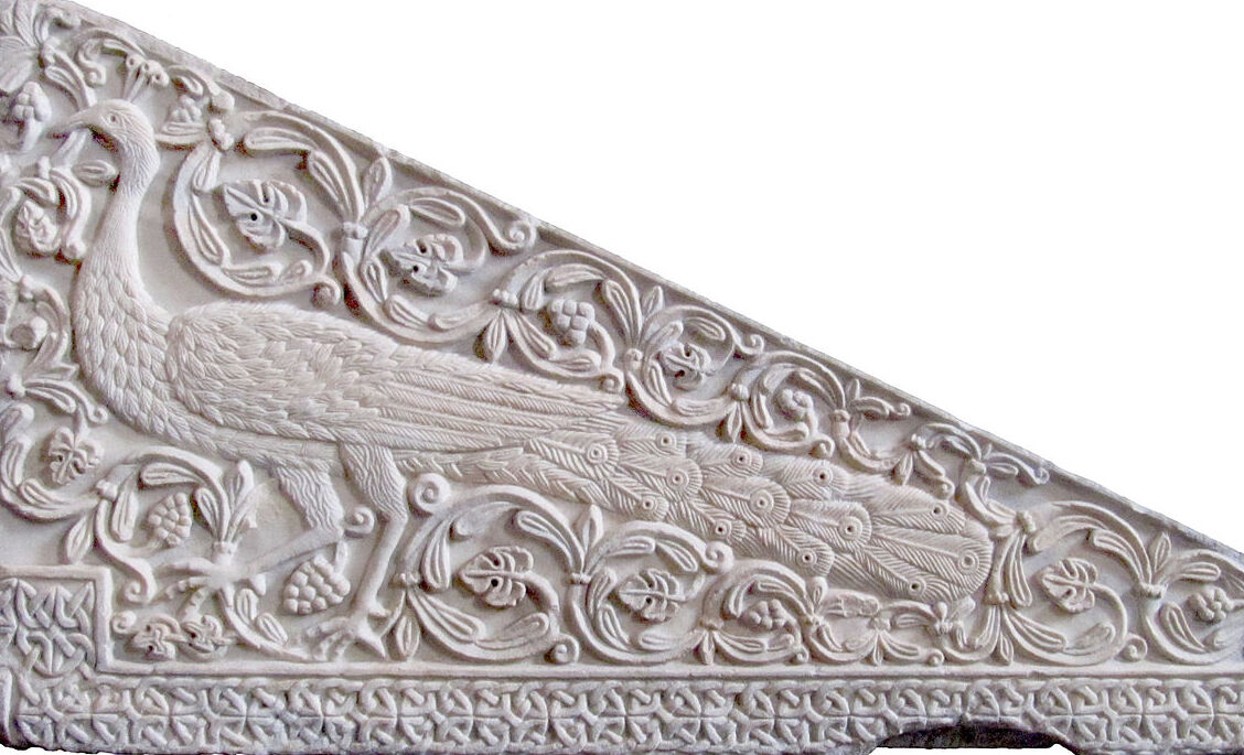 Brescia / xafla batekin Peacock - Brescia | Secret World Trip Planner