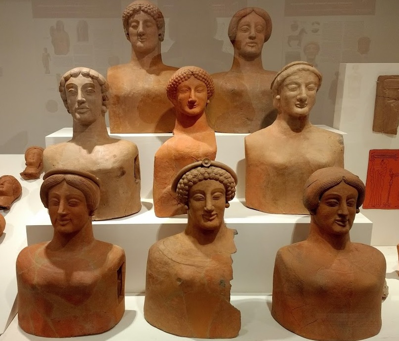 Das Museum von Medma und das rätselhafte Lächeln der Mona Lisa - Rosarno | Secret World Trip Planner