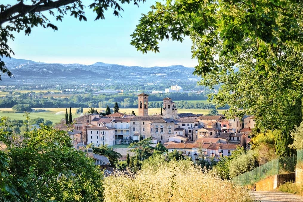 Deruta, cilik, kutha kuna ing gunung lanang - Deruta | Secret World Trip Planner