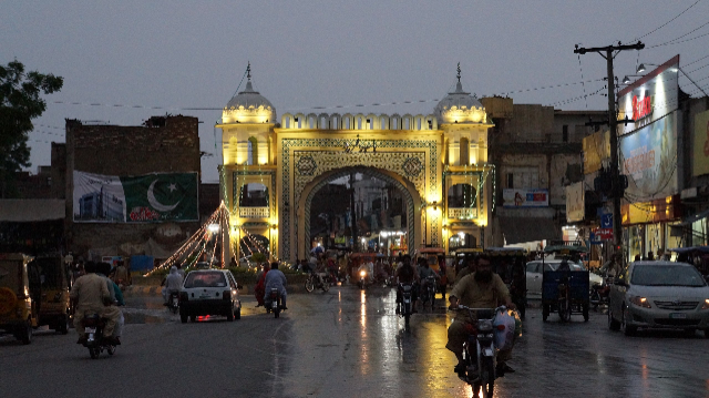 Ворота Фарида - Bahawalpur | Secret World Trip Planner