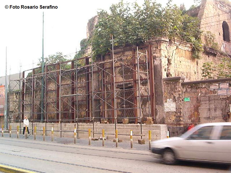 Estación de Nápoles (Bayard) - Napoli | Secret World Trip Planner