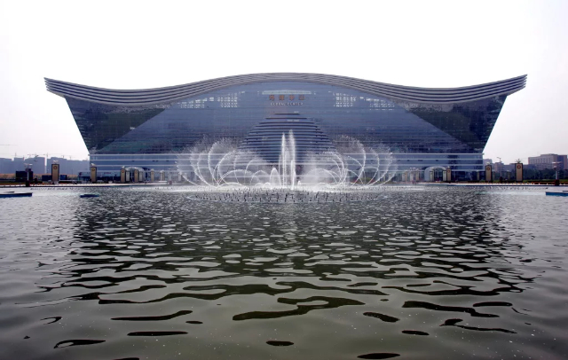 Global Center, the biggest building in the world - Cheng Du Shi | Secret World Trip Planner