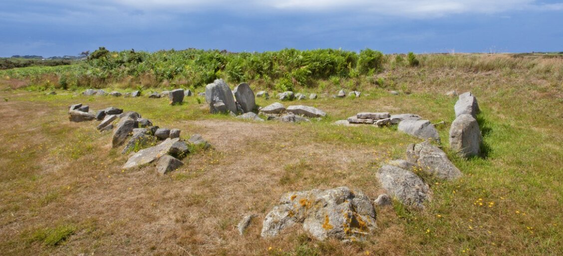 Les Fouaillages drupas Gērnsijā  - Guernsey GY3 | Secret World Trip Planner