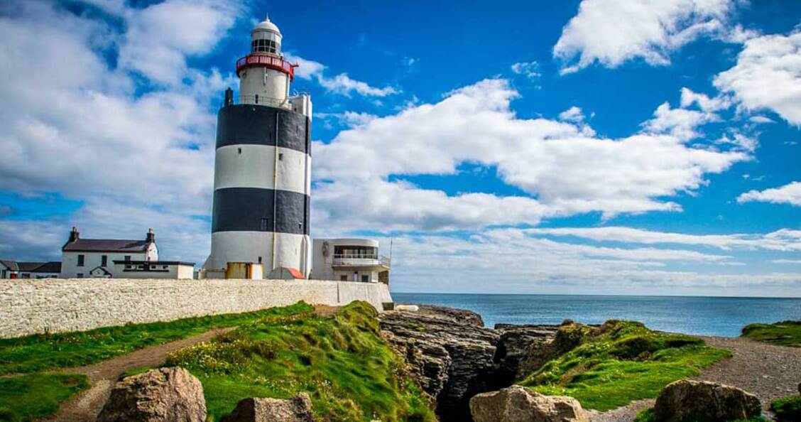 O farol de Hook é um dos mais antigos do mundo. - Hook Head | Secret World Trip Planner