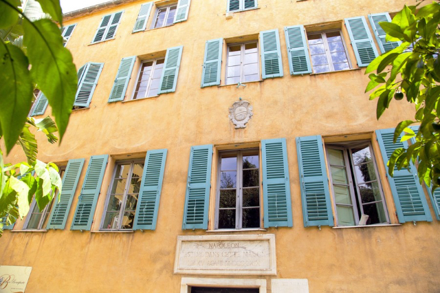 ನೆಪೋಲಿಯನ್ ಜನ್ಮಸ್ಥಳ - Ajaccio | Secret World Trip Planner