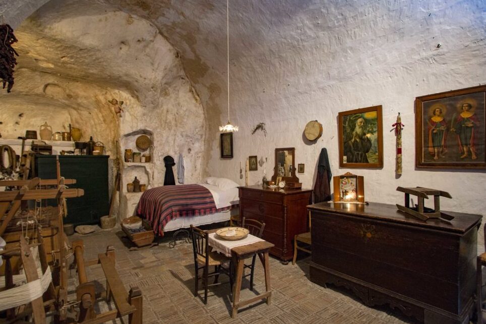 Gua Rumah di Solitario - Matera | Secret World Trip Planner