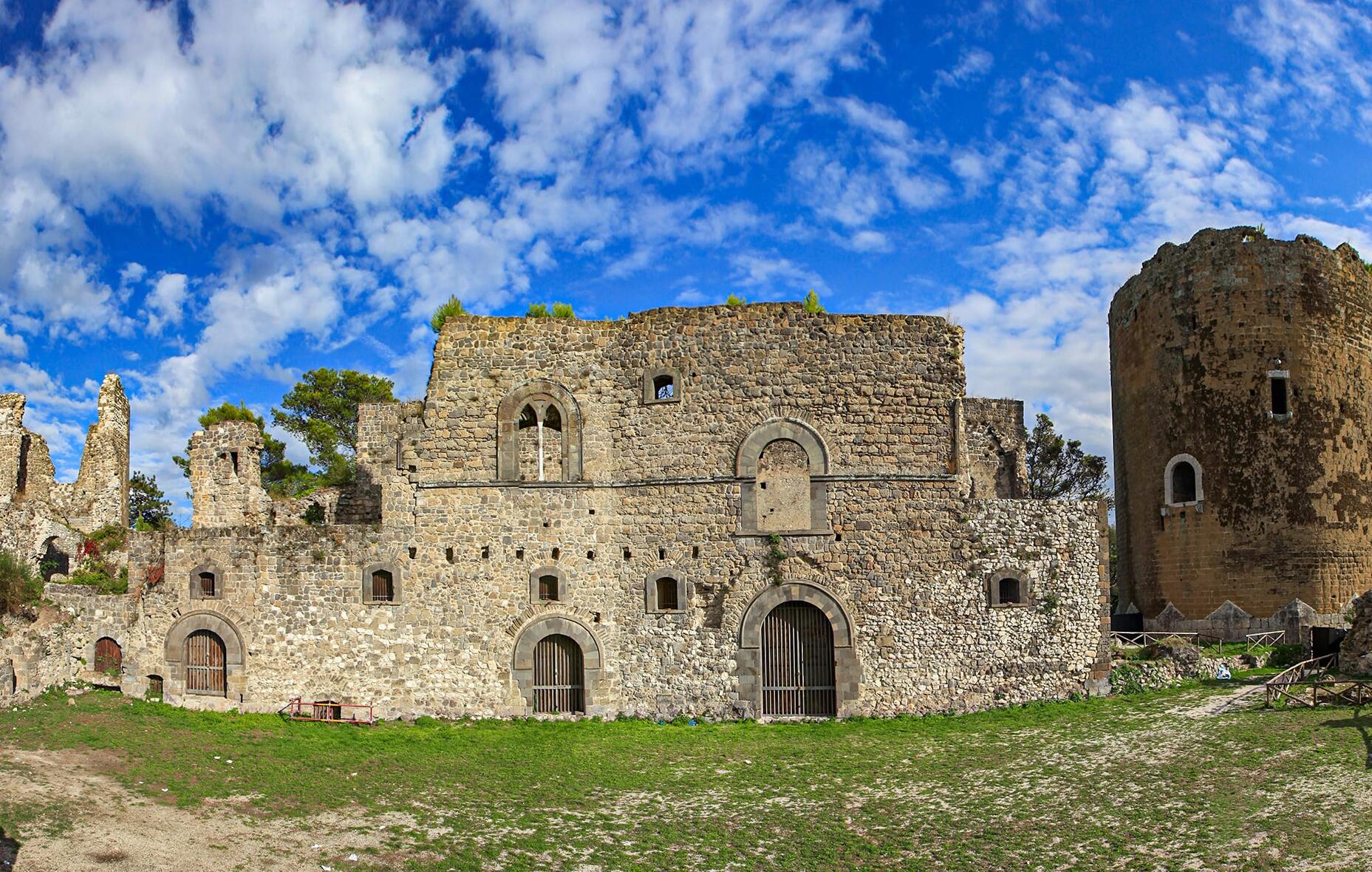 കോട്ട Casertavecchia - 22 | Secret World Trip Planner