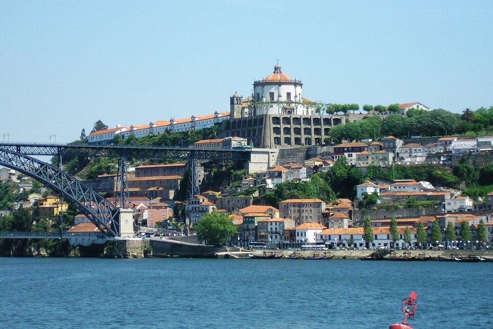 פורטו / מנזר סרה דו פילאר - Vila Nova de Gaia | Secret World Trip Planner