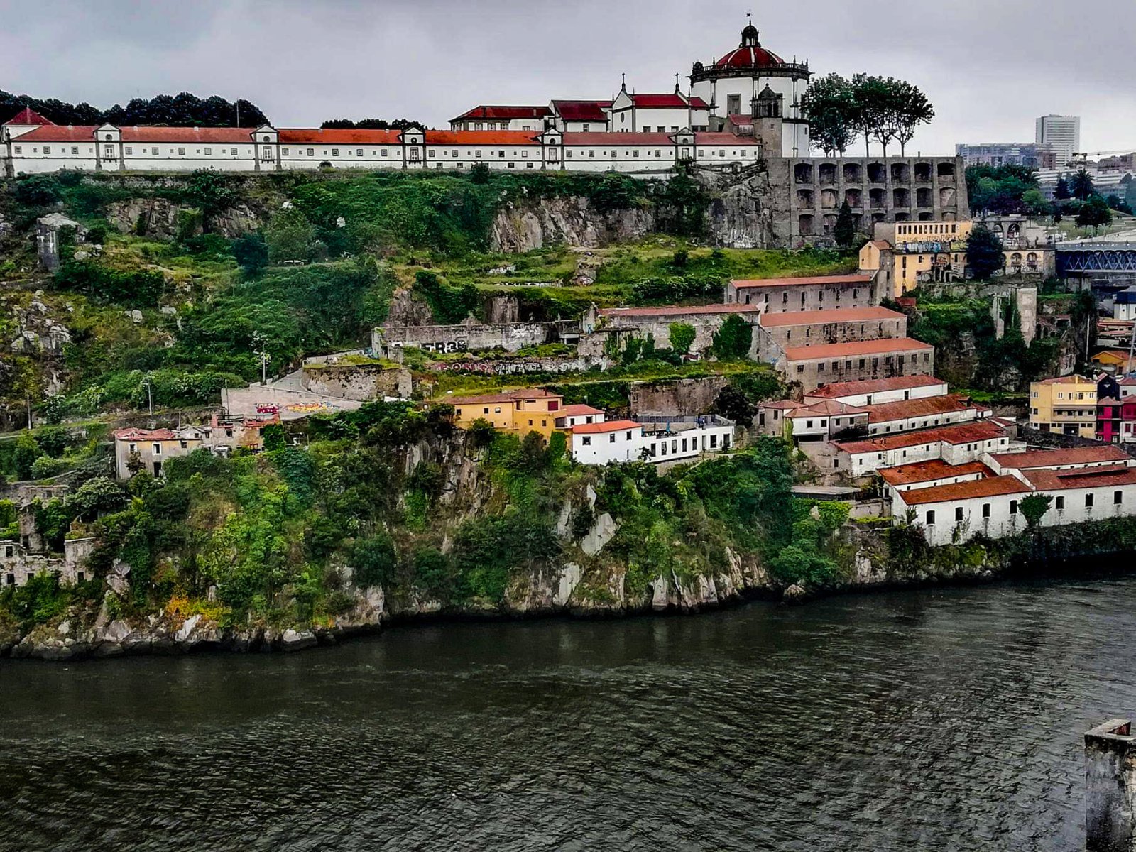 פורטו / מנזר סרה דו פילאר - Vila Nova de Gaia | Secret World Trip Planner