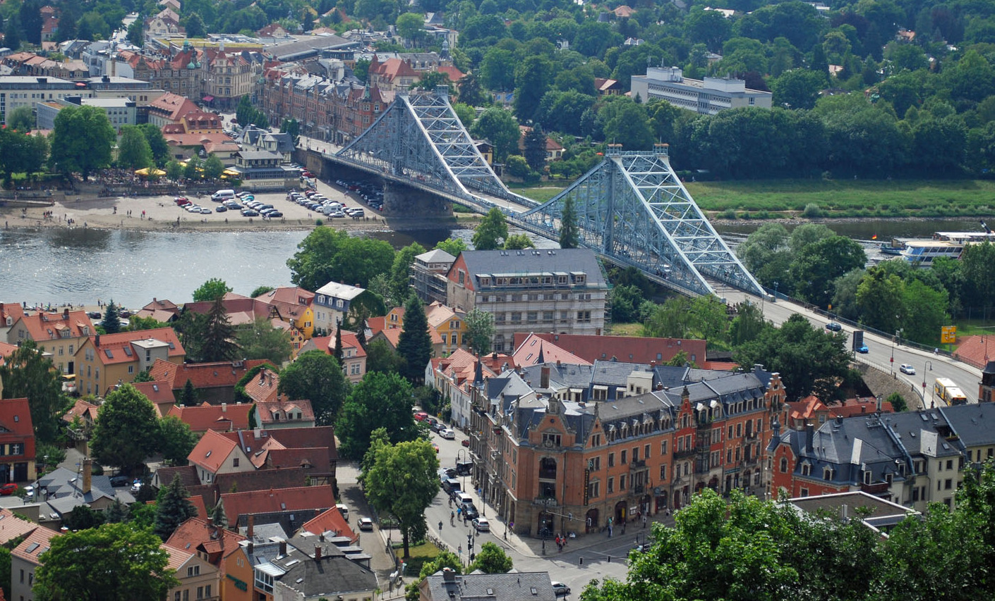 在德累斯顿的蓝色奇迹桥 - Dresden | Secret World Trip Planner