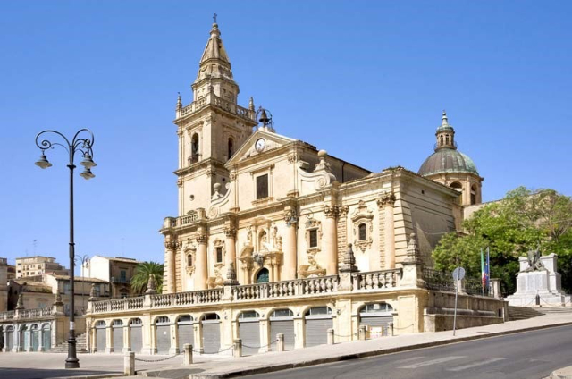 کلیسای جامع سن جیووانی باتیستا - Ragusa | Secret World Trip Planner