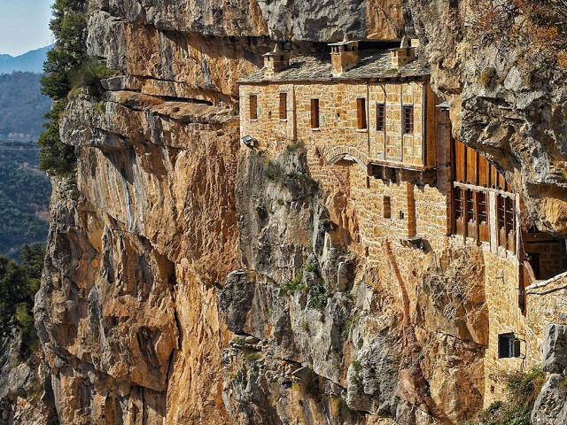 Das Heilige Kipinas-Kloster - North Tzoumerka 440 01 | Secret World Trip Planner