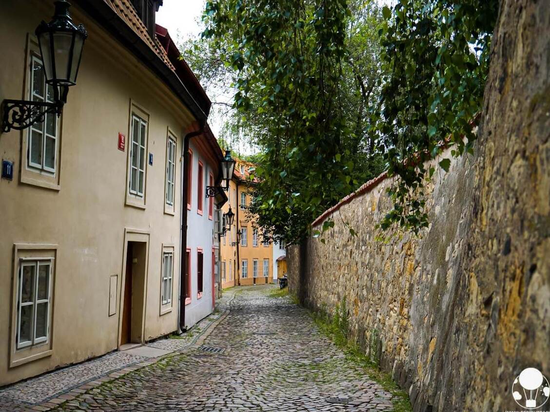 Prague na Dunia Mpya - Nový Svět | Secret World Trip Planner