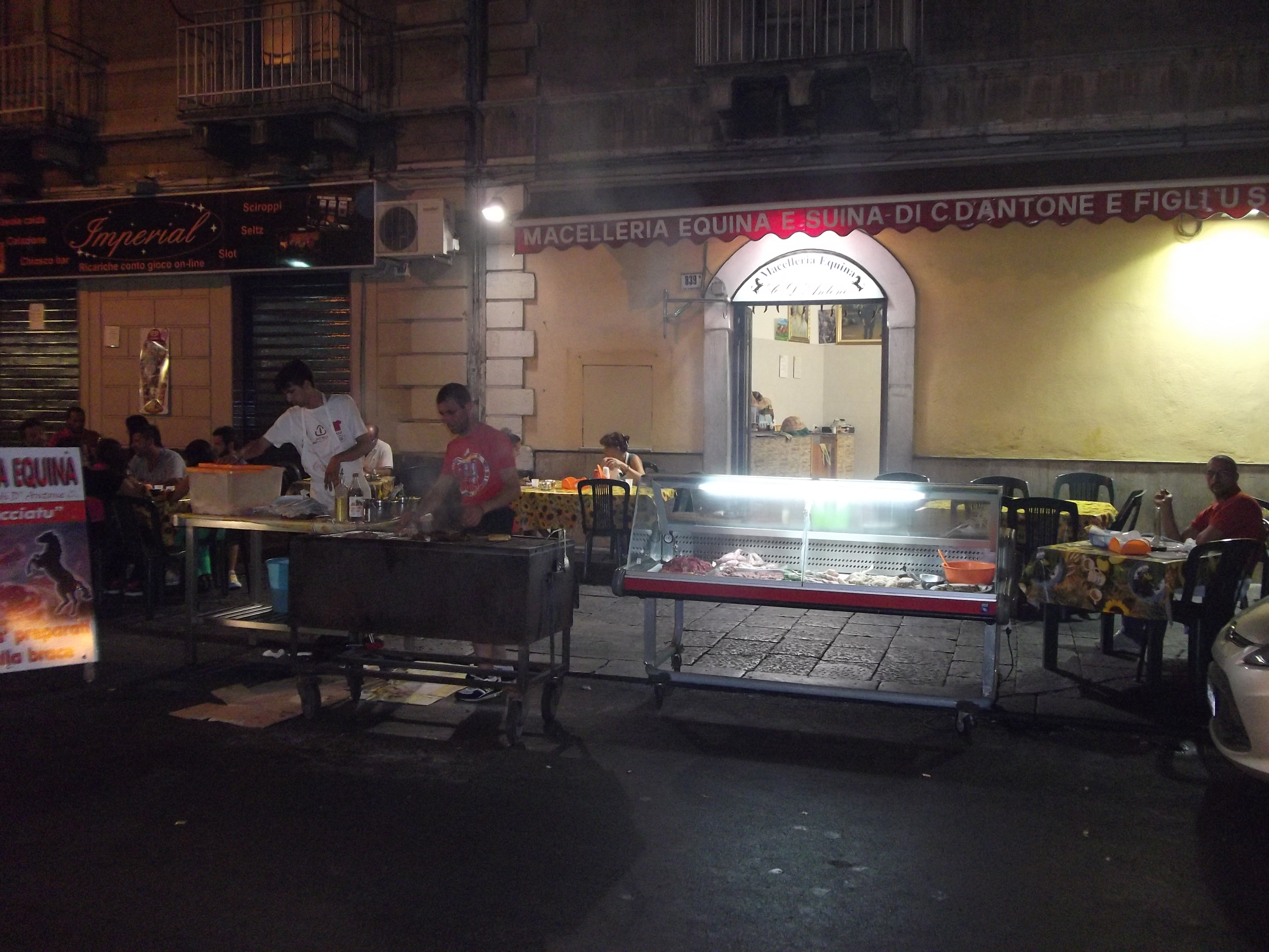 Конское мясо в Катании - Catania | Secret World Trip Planner