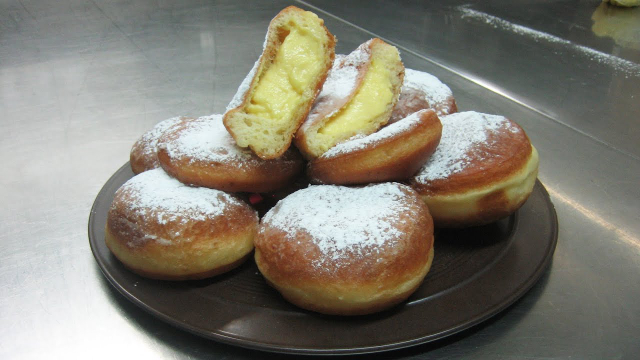 bánh rán Romagna - Rimini | Secret World Trip Planner