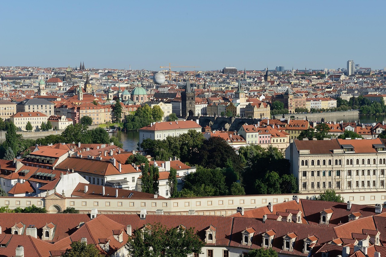 شاعر رمانتیک کارل Hynek ماچا - Petřínské sady | Secret World Trip Planner