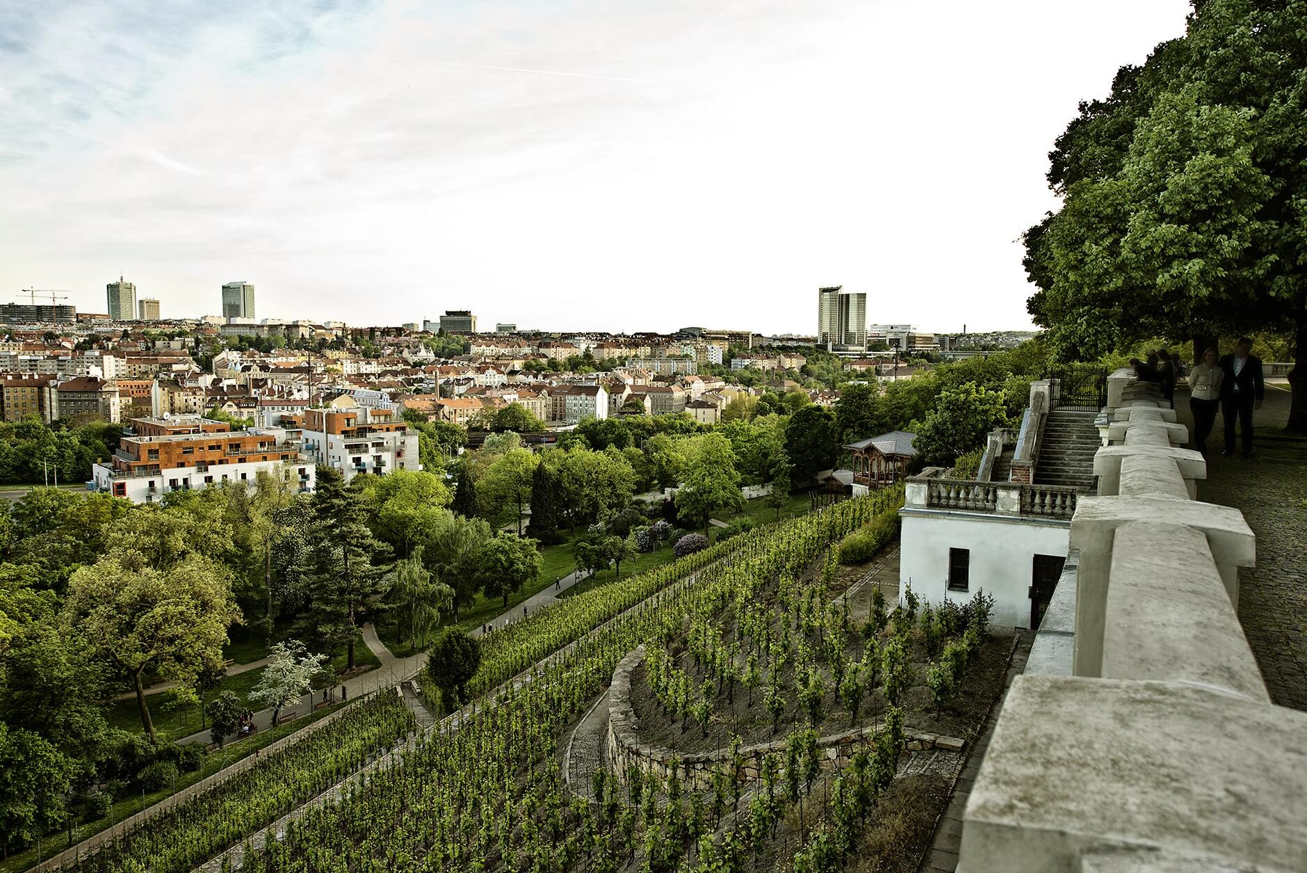 Havlíček-Grébovka花园 - Havlíčkovy sady | Secret World Trip Planner