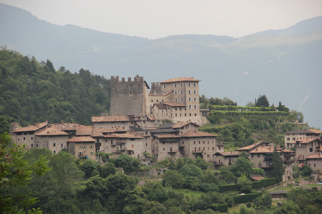O Castelo de Gambatesa e seus belos afrescos - Gambatesa | Secret World Trip Planner