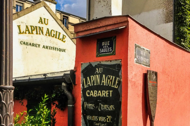 Di Kabaret Tangkas Lapin - Paris | Secret World Trip Planner