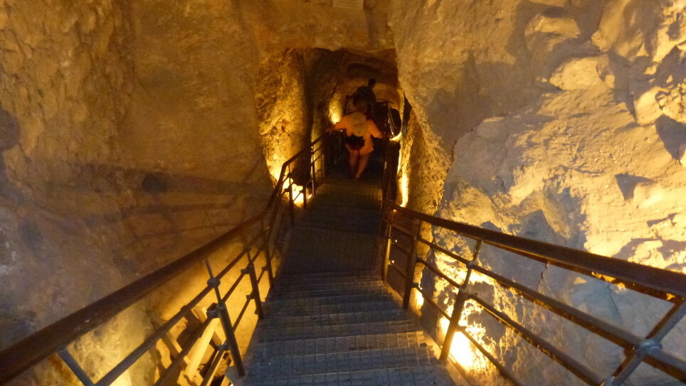 Hizqiyo tunneli - Jerusalem | Secret World Trip Planner