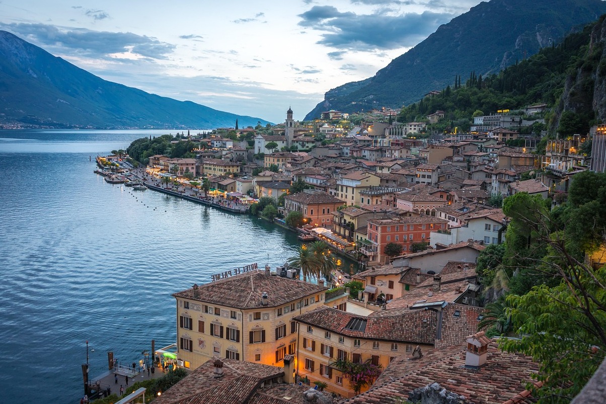 Europe's most spectacular cycle path: the Gardesana - 25010 Limone Sul Garda BS | Secret World Trip Planner