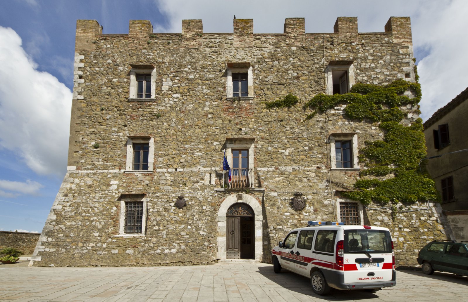 Các bức tường cổ xưa của Manciano - Manciano | Secret World Trip Planner