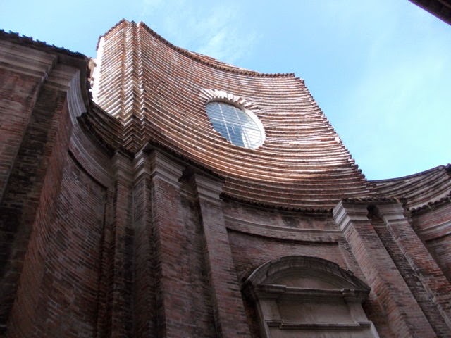 Pesaro: Igrexa de Santa Maria Maddalena - Pesaro | Secret World Trip Planner