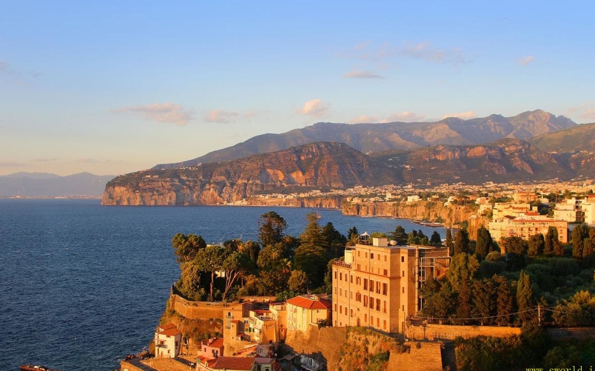 סורנטו והצוקים הנפלאים עולם סודי - Sorrento | Secret World Trip Planner