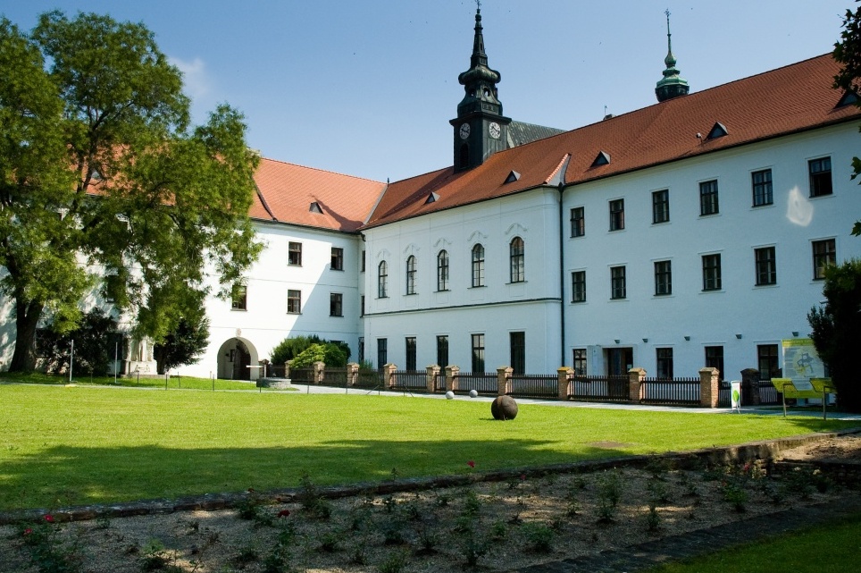 孟德尔博物馆，曾经住过遗传学的父亲 - Mendlovo nám. 1a | Secret World Trip Planner