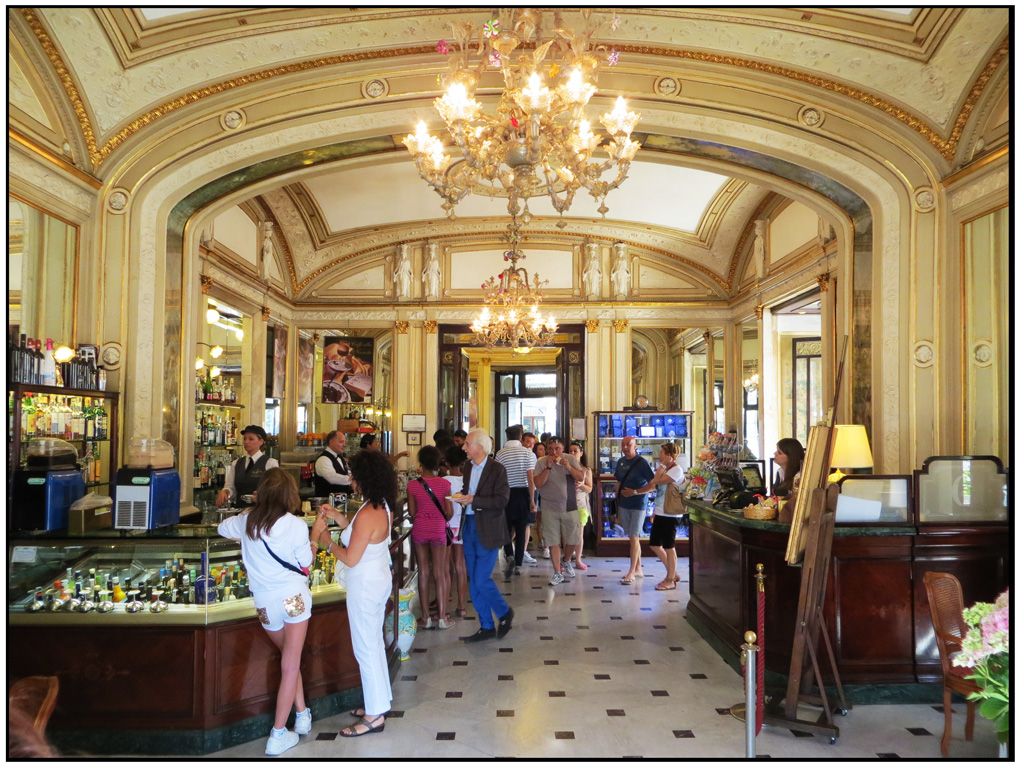 Naples Caffe Gambrinus Un Des Plus Bea Secret World