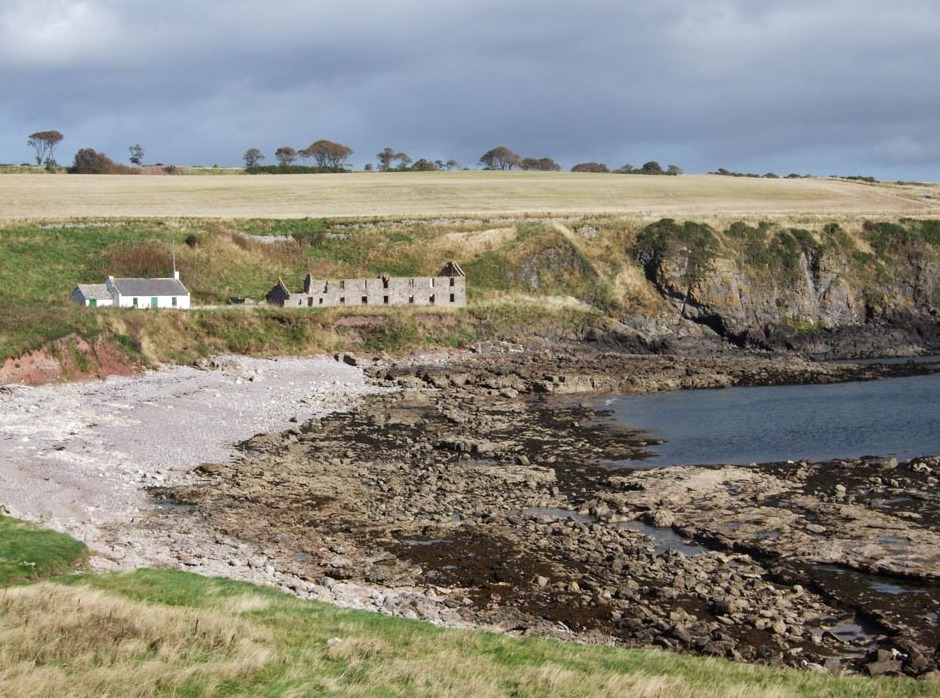 Montrose: Boddin Point na Lunan Bay - Balkellie Cottages | Secret World Trip Planner