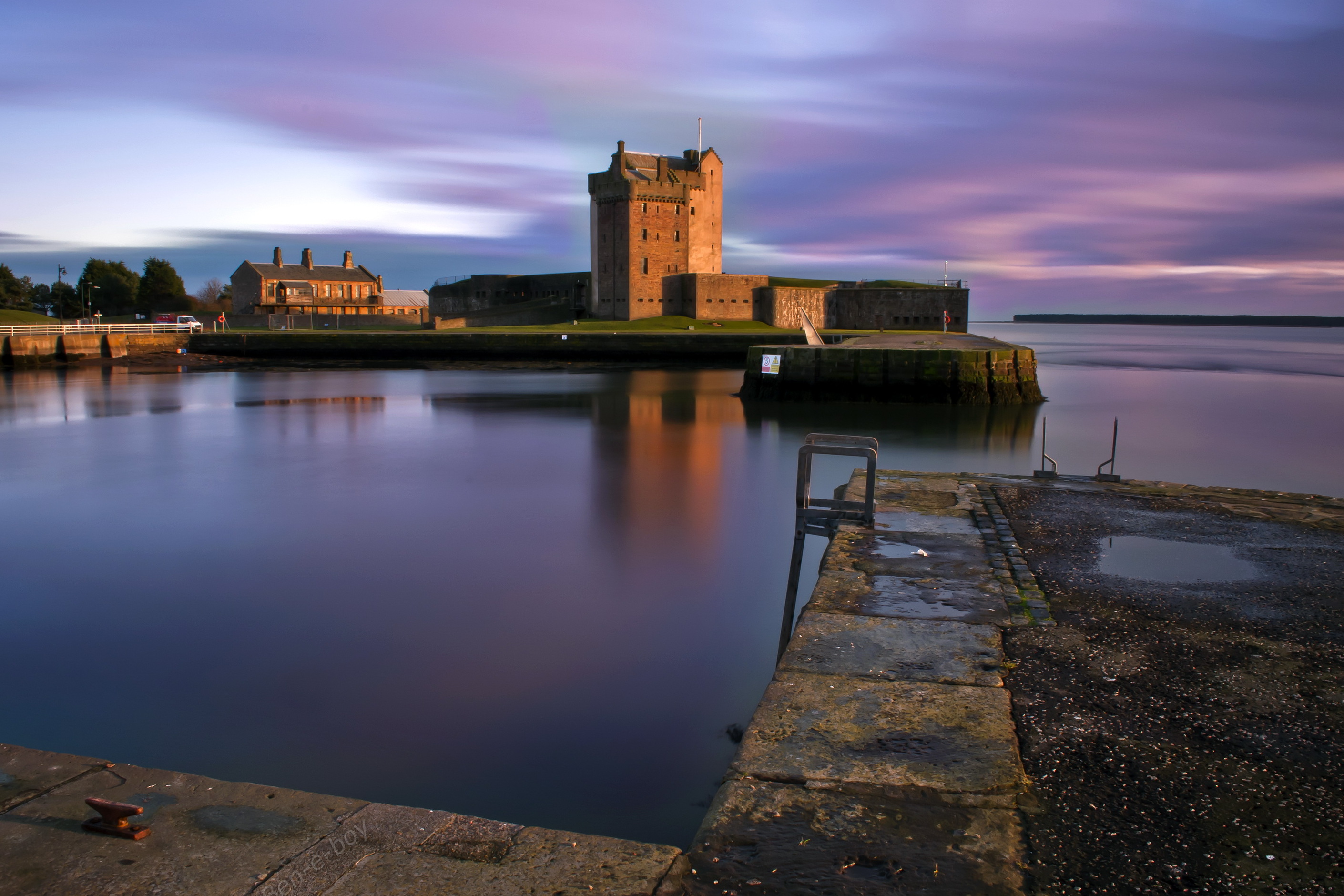 Castelo De Broughty - Dundee | Secret World Trip Planner