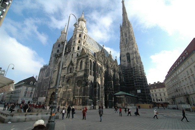 Stephansplatz, Vienako - Wien | Secret World Trip Planner