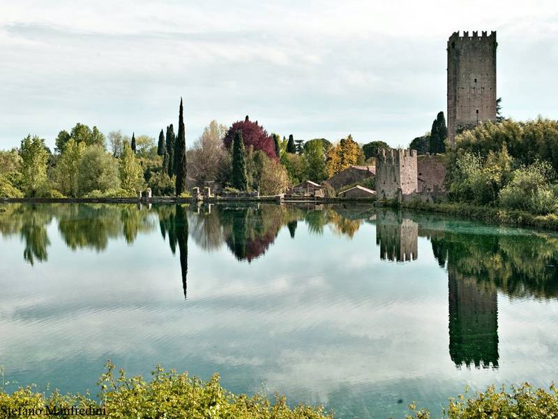 Ninfa kertje - Doganella di Ninfa | Secret World Trip Planner