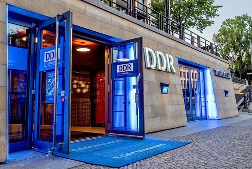 આ જીડીઆર મ્યુઝિયમ બર્લિન માં - Berlin | Secret World Trip Planner